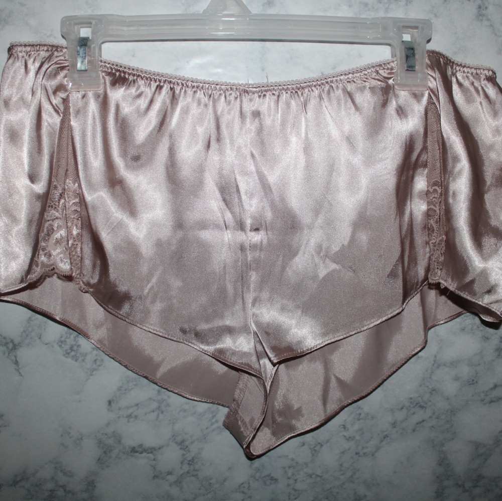 Sleep set - Picture 2 of 2